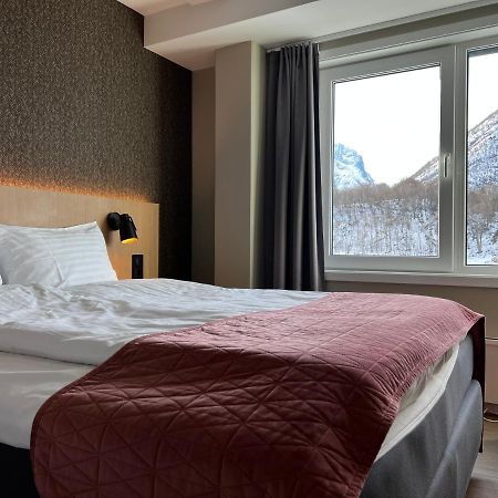 Frichs Ekspress Andalsnes Hotell Eksteriør bilde