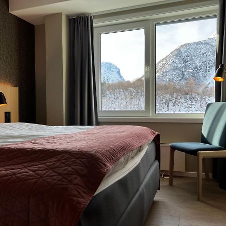 Frichs Ekspress Andalsnes Hotell Eksteriør bilde