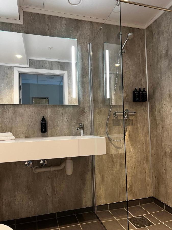 Frichs Ekspress Andalsnes Hotell Eksteriør bilde