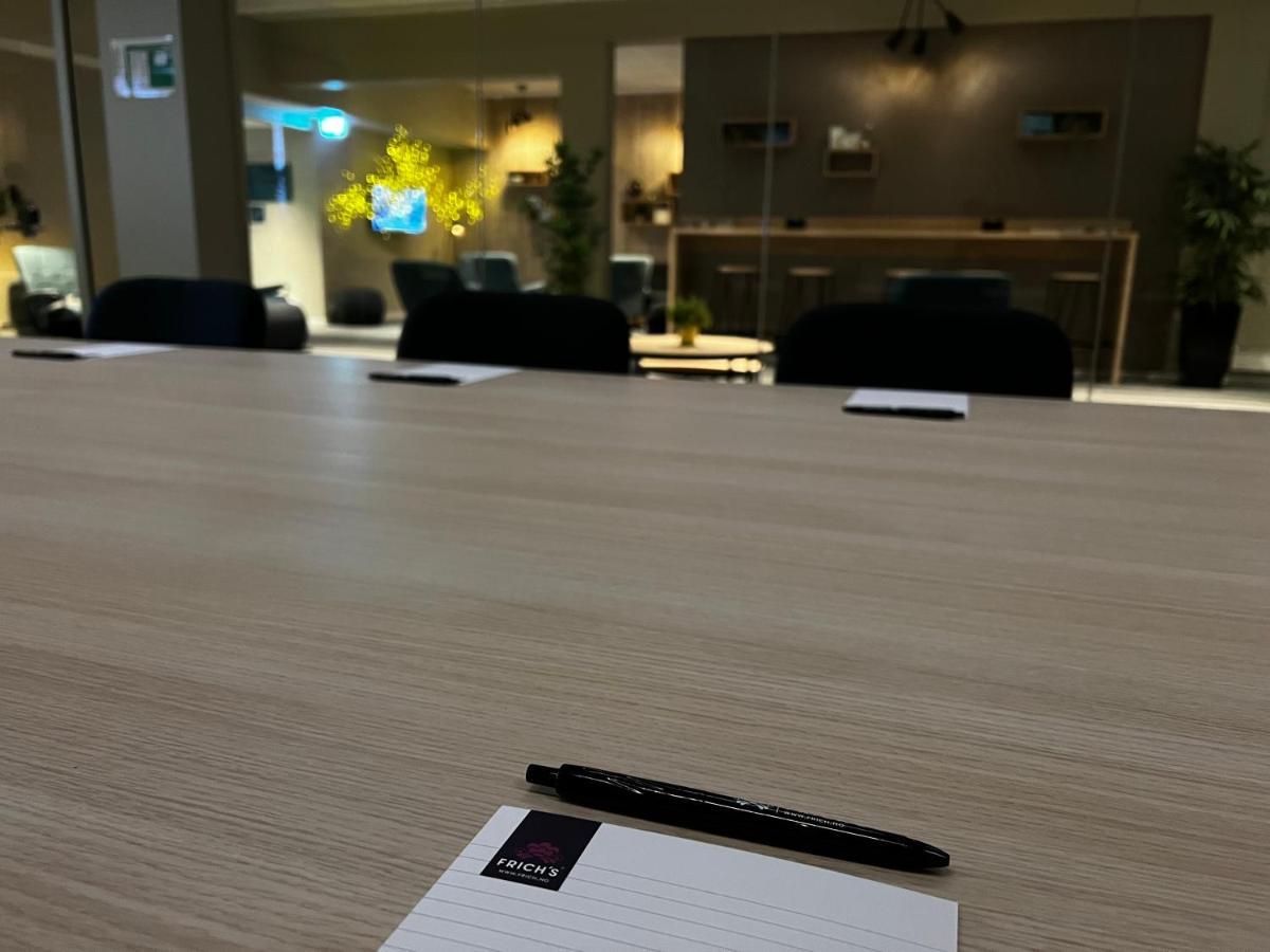 Frichs Ekspress Andalsnes Hotell Eksteriør bilde